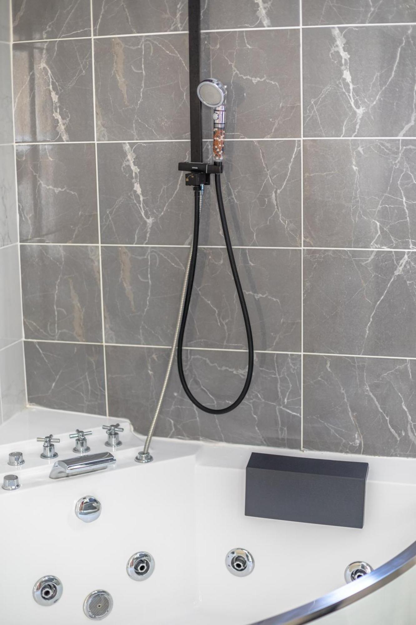 Apartmán Jacuzzi Terrasse Centre Narbonne Exteriér fotografie